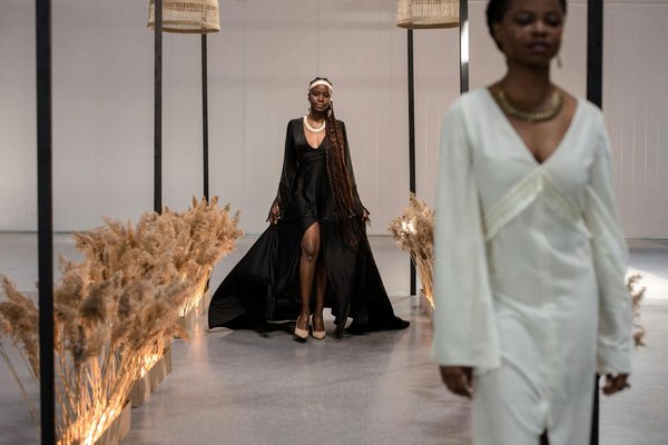 Découvrez les kimonos en soie authentique pour un style élégant