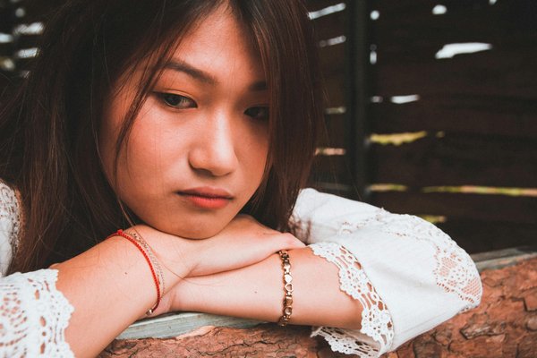 Trouver le bracelet rouge parfait pour sublimer votre look